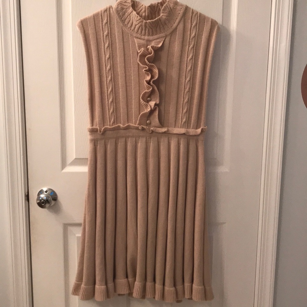Pleated sleeveless dress
